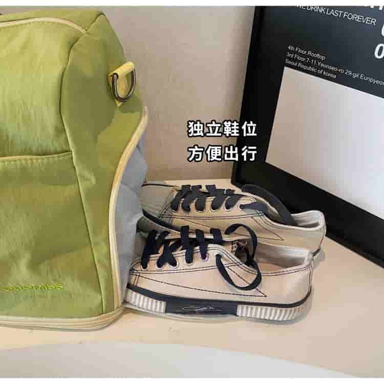 Wholesale Expandable Duffel with Shoe Compartment